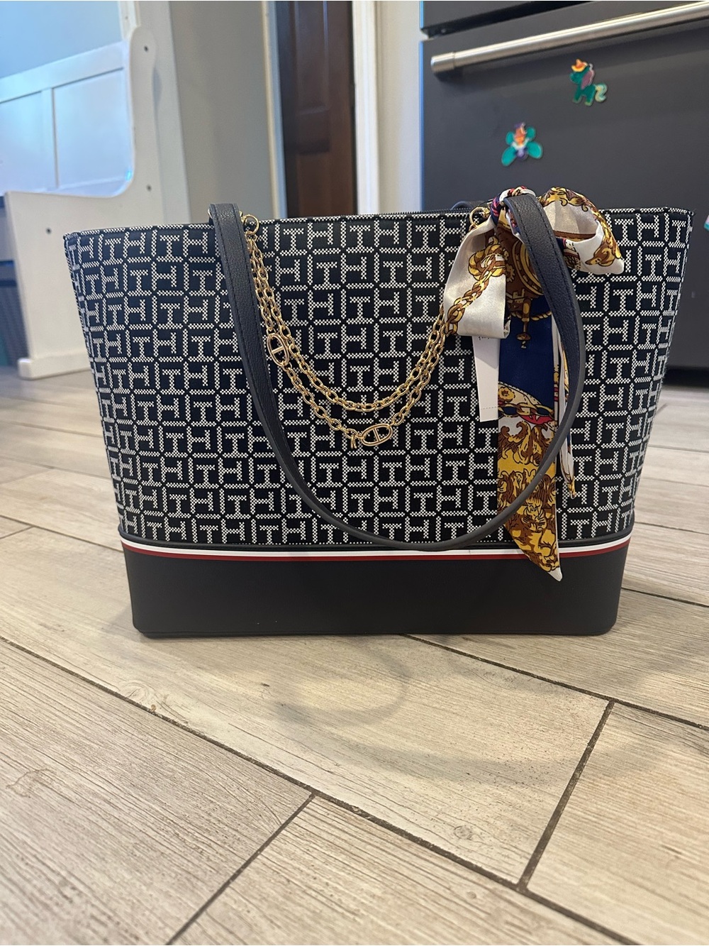 Tommy Hilfiger bag brand new navy & White with Gold Chain and tie Accent